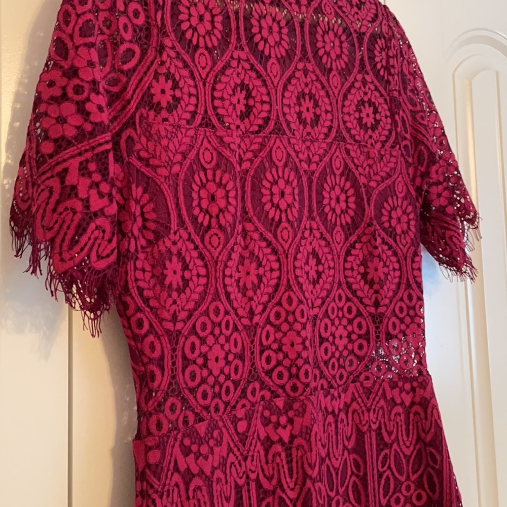 Lulu’s Remarkable Burgundy Lace Dress - Picture 10 of 11